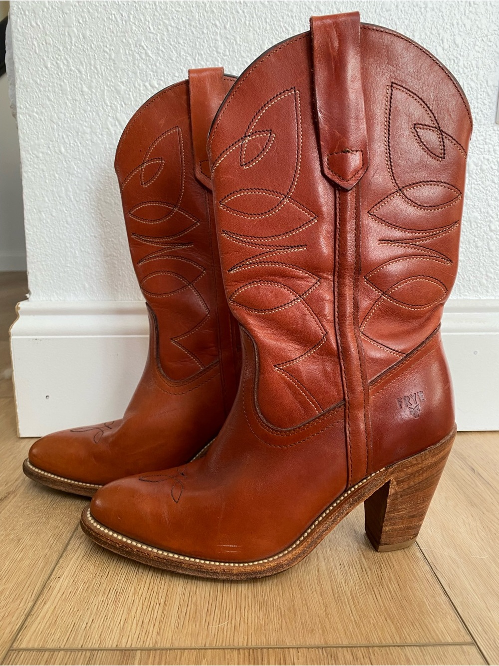 Vtg 70s FRYE Leather Cowboy Boots 7130 Cognac 6B - Picture 2 of 14
